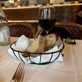 Grissini Restaurant - Vino - Italian Near Me - Englewood Cliffs, New Jersey