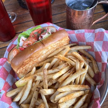 Smack Shack - Connecticut Style Lobster Roll - Seafood Near Me - Minneapolis, Minnesota