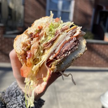 SAL, KRIS, & CHARLIE’S DELI - Updated April 2025 - 957 Photos & 1515