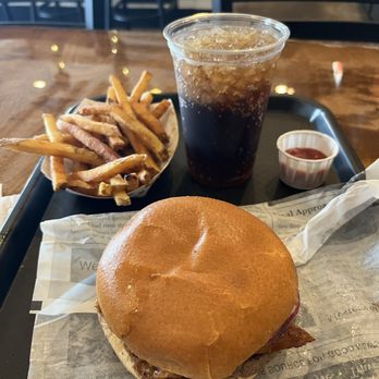 The Brave Burger - Burgers Near Me - Ocoee, Florida