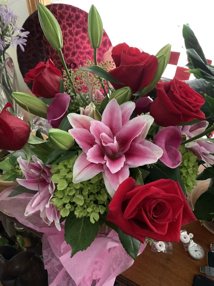 BUSY BEE FLORIST Updated October 2024 43 Photos & 54 Reviews 337