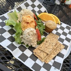Café 336 - Sampler, delicious!