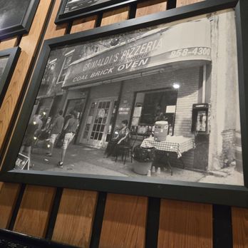 Grimaldi's Pizzeria - Pizza Near Me - Ankeny, Iowa Grimaldi's Pizzeria - Pizza Near Me - Ankeny, Iowa