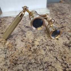 Eyenstein's Optical