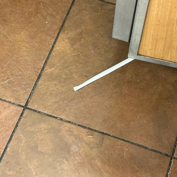 KFC - Trash - Fast Food Near Me - Sarasota, Florida