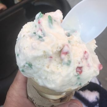 Kilwins Ice Cream - Chocolate - Fudge - Peppermint ice cream - Candy Stores Near Me - Hendersonville, North Carolina Kilwins Ice Cream - Chocolate - Fudge - Peppermint ice cream - Candy Stores Near Me - Hendersonville, North Carolina