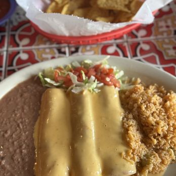 Los Vaqueros Cafe & Grill - Mexican Near Me - Kyle, Texas