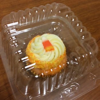 Nadia Cakes - Candy corn cupcake. Yay Halloween!! - Bakeries Near Me - Maple Grove, Minnesota