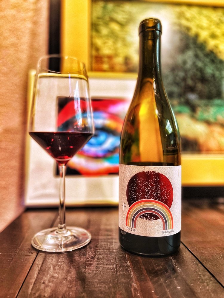 Future Perfect Wine Logo