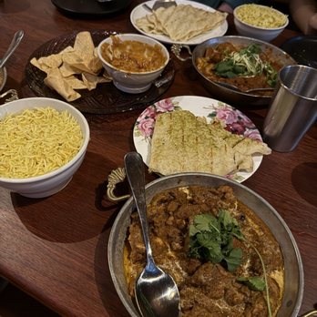 Electric Gravy Mumbai Bar & Canteen - Indian Near Me - Austin, Texas