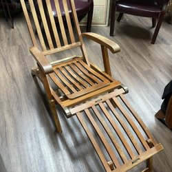 Billy's Antiques & Props - SS New Amsterdam .
"1st Class Only"
Deck chair