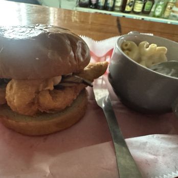 Teaguer's Pub and Restaurant - Chicken sandwich - Pubs Near Me - Chincoteague, Virginia