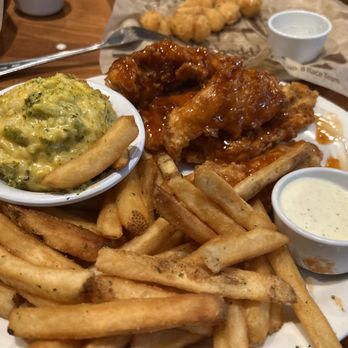 Cheddar's Scratch Kitchen - CHICKEN TENDER PLATTER Hand-breaded chicken tenders - honey hot! - American Near Me - Garland, Texas