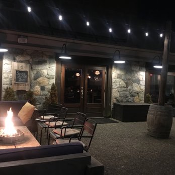 Stonesedge Kitchen - Outside - Breakfast & Brunch Near Me - Whistler, British Columbia Stonesedge Kitchen - Outside - Breakfast & Brunch Near Me - Whistler, British Columbia