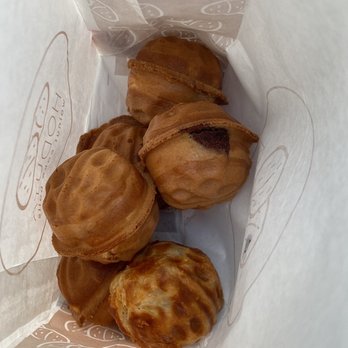 Hoduya - 6 pieces - chocolate, white chocolate, red bean paste, custard - Bakeries Near Me - Vancouver, British Columbia Hoduya - 6 pieces - chocolate, white chocolate, red bean paste, custard - Bakeries Near Me - Vancouver, British Columbia