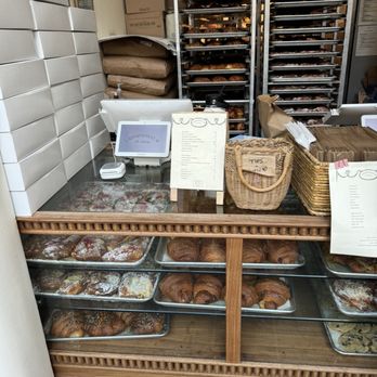 L'Appartement 4F - Counter - Bakeries Near Me - Brooklyn, New York