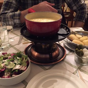 Eva Gärdby - Fondue! - Brasseries Near Me - Lausanne, VD