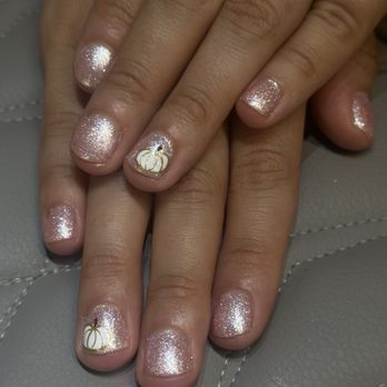 @ Nails - Gel manicure with nail art - Nail Salons Near Me - San Luis Obispo, California