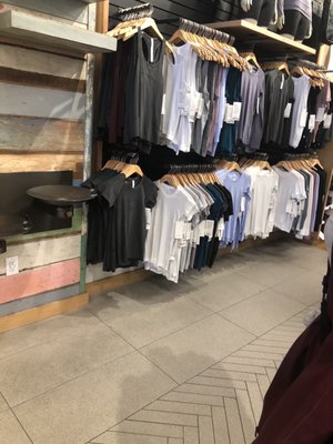 lululemon by null