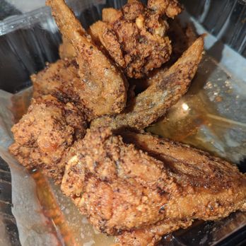 Sunnybrook Tavern - HONEY GARLIC WINGS - Beer, Wine & Spirits Near Me - Fort Washington, Maryland