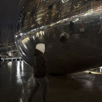 Cloud Gate - Public Art Near Me - Chicago, Illinois