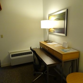 Holiday Inn Express Munising-Lakeview - Hotels Near Me - Munising, Michigan