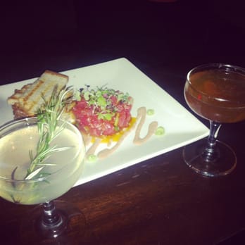 DiWine - Tuna tartar and drinks - Wine Bars Near Me - Astoria, New York DiWine - Tuna tartar and drinks - Wine Bars Near Me - Astoria, New York