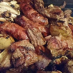 Leños - Variedad e carnes para una parrillada