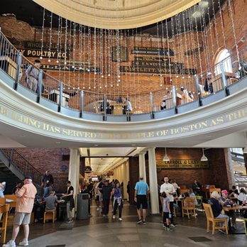 Boston Chowda - Seating area close by - Seafood Near Me - Boston, Massachusetts