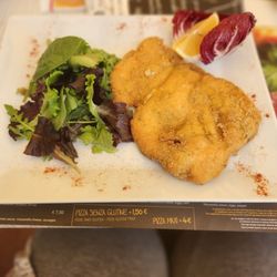 Le Due Lanterne - Milanese Pollo with salad