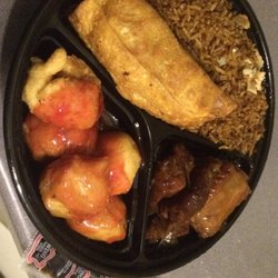 Hung Mein - #5, I like that they use these reusable plastic trays. Maybe a discount if you return them for use on your next order?
