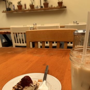 Humble Bee - Pastry - Breakfast & Brunch Near Me - Northridge, California Humble Bee - Pastry - Breakfast & Brunch Near Me - Northridge, California