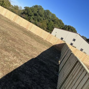 Bee Fencing and Decks - Fences & Gates Near Me - Cabot, Arkansas
