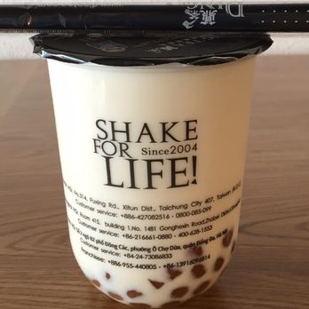 Ding Tea La Mirada - Regular Jasmine Green Milk Tea with no ice and golden boba - Bubble Tea Near Me - La Mirada, California