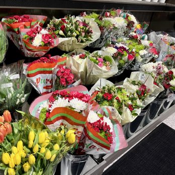 Publix - Fresh flowers - Grocery Near Me - Altamonte Springs, Florida