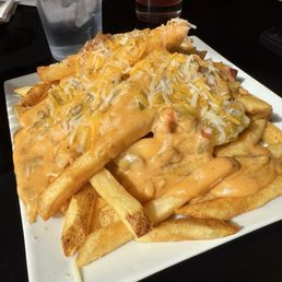 Green chile cheese fries