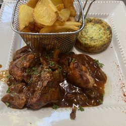 Les Violines - Plat du jour. Pintade en sauce