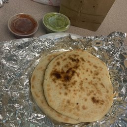 Pollo Pupusa Pollo Pupusa
