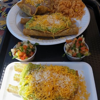 Los Jilberto's Taco Shop - Best rolled tacos! - Mexican Near Me - Temecula, California