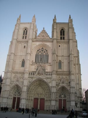 Cathédrale Saint-Pierre-et-Saint-Paul de Nantes by null