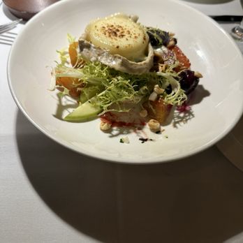 Artisan - Salad with baked goat cheese - New American Near Me - Southport, Connecticut