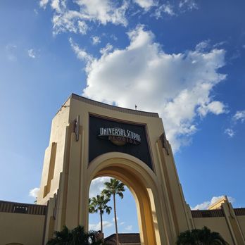 Hollywood Rip Ride Rockit - Amusement Parks Near Me - Orlando, Florida Hollywood Rip Ride Rockit - Amusement Parks Near Me - Orlando, Florida