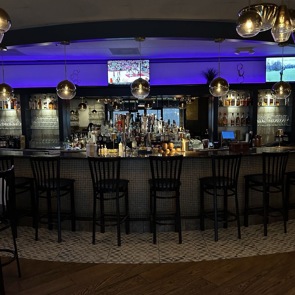Saly G's Restaurant And Tavern - Nice bar! - Italian Near Me - Warren, New Jersey Saly G's Restaurant And Tavern - Nice bar! - Italian Near Me - Warren, New Jersey