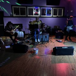 1683 Sports Bar & Grille