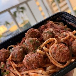 Aroma Italia - Linguine Meatballs