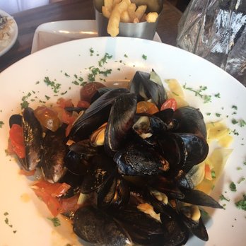 Sur at The Barnyard - Mussels and Pommes Frites - New American Near Me - Carmel, California Sur at The Barnyard - Mussels and Pommes Frites - New American Near Me - Carmel, California