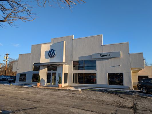 Reydel Volkswagen of Edison