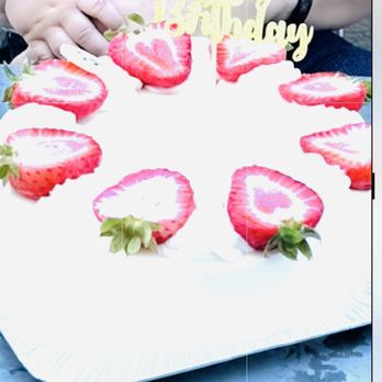 Cream Pan - Strawberry Short Cake - Bakeries Near Me - Tustin, California
