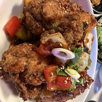 HamaHippo Korean Kitchen - Soy Glaze Chicken - Korean Near Me - Fullerton, California