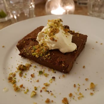 Mazi Mas - amazing chocolate pudding - Diners Near Me - London, XGL